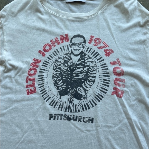 Daydreamer Elton John Pittsburg Boyfriend Tee - Picture 4 of 13